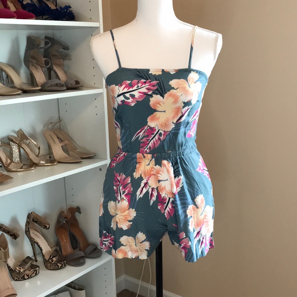 Roxy printed cutout romper size xs